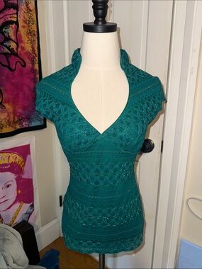 XOXO Teal Crochet Lace V-Neck Cap Sleeve Camisole